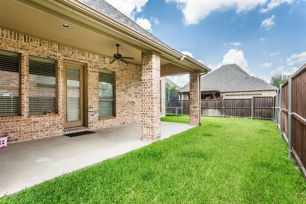 854 Willow Winds Street