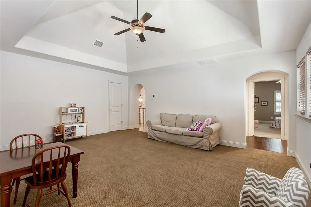 854 Willow Winds Street