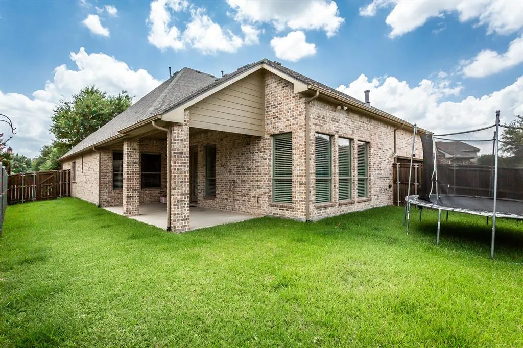 854 Willow Winds Street