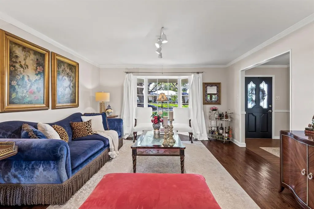 4149 Alta Vista Lane