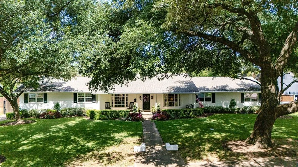 4149 Alta Vista Lane