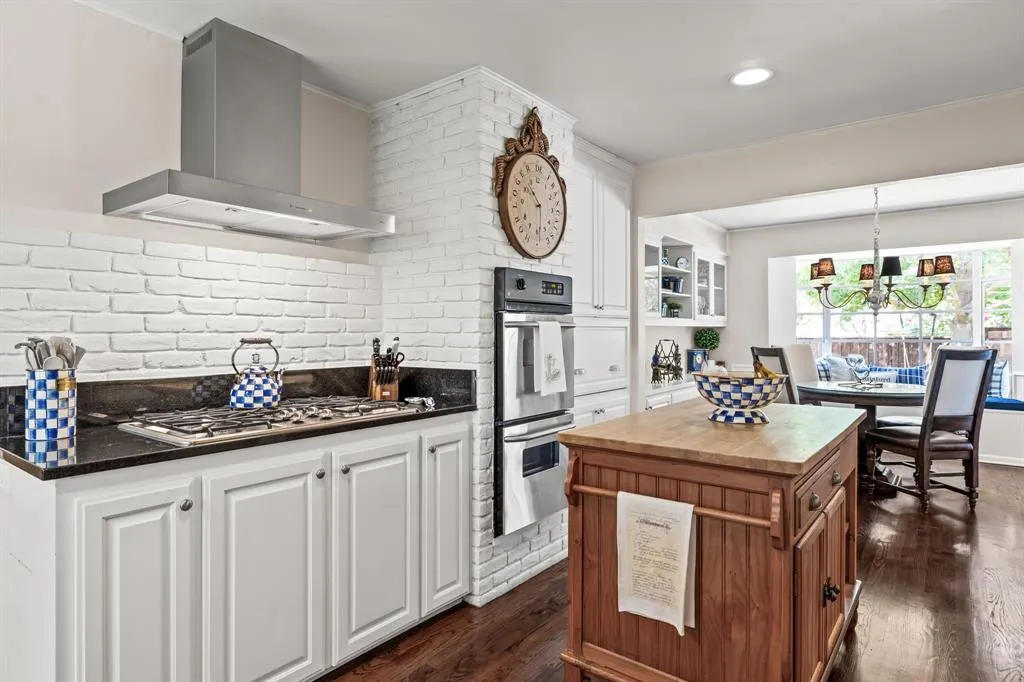 4149 Alta Vista Lane