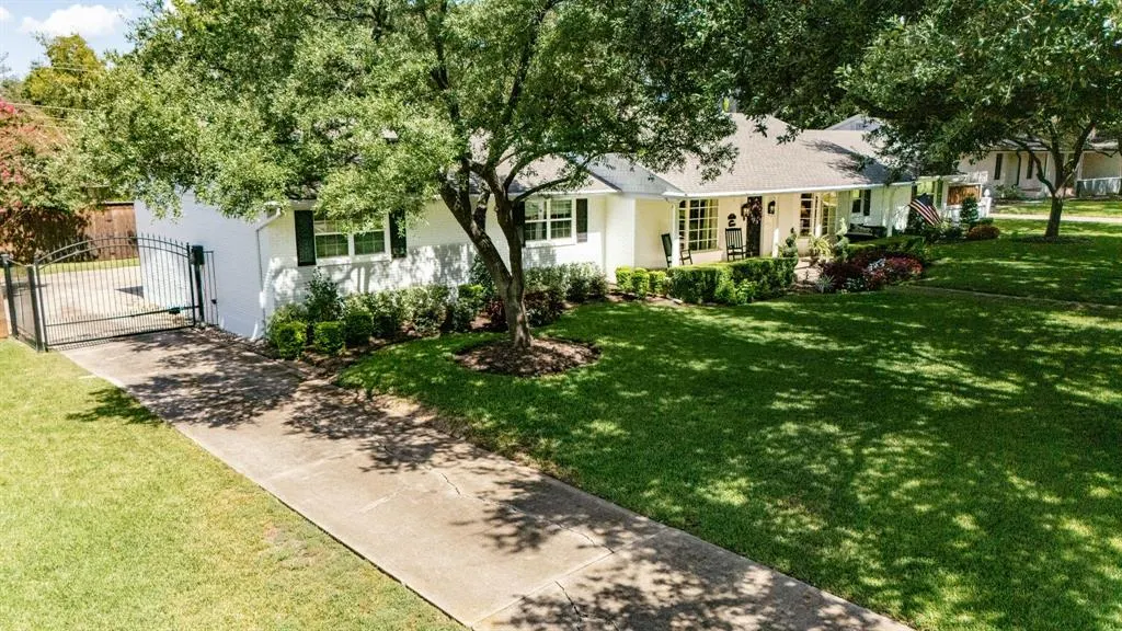 4149 Alta Vista Lane