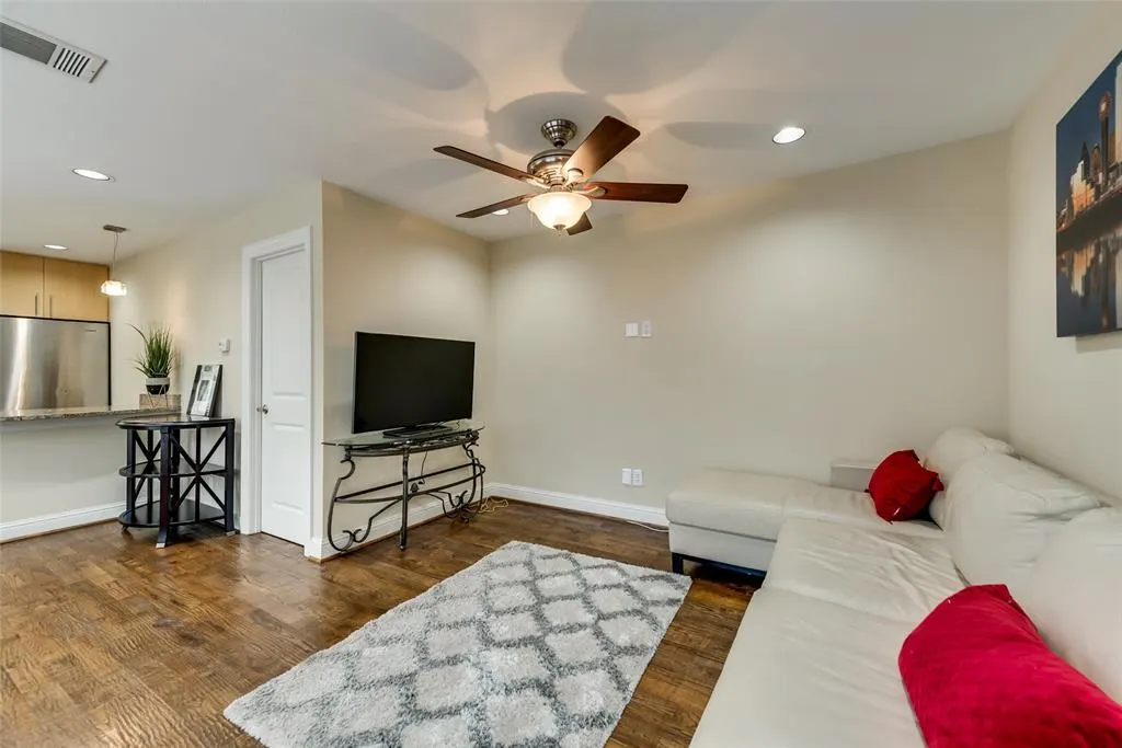 4973 Thunder Road, #B