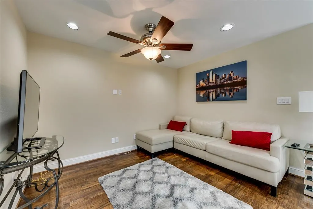 4973 Thunder Road, #B