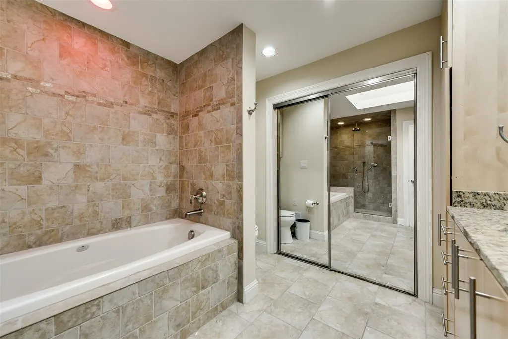 4973 Thunder Road, #B