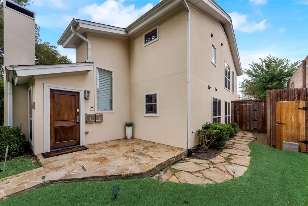 4973 Thunder Road, #B