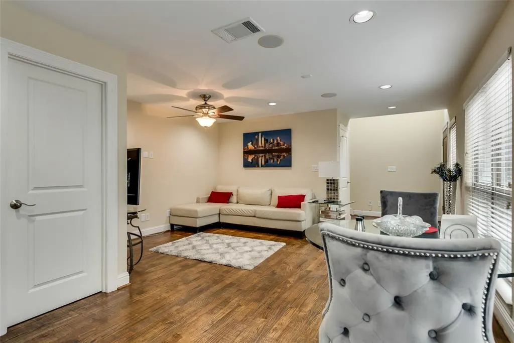 4973 Thunder Road, #B