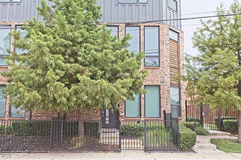 1405 Bronson Court