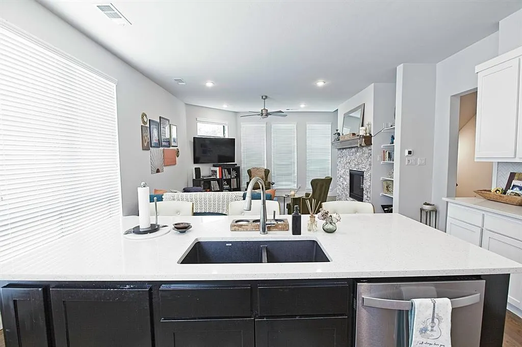 1405 Bronson Court