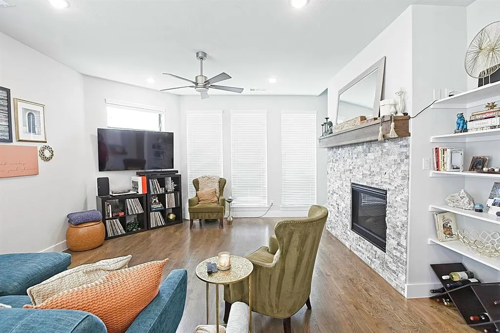 1405 Bronson Court