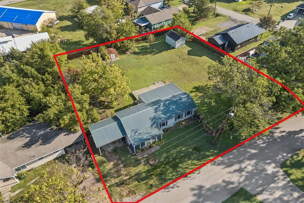 406 E Maple Street