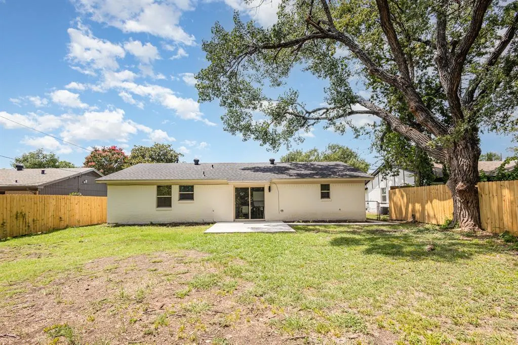 1412 Timberlake Circle