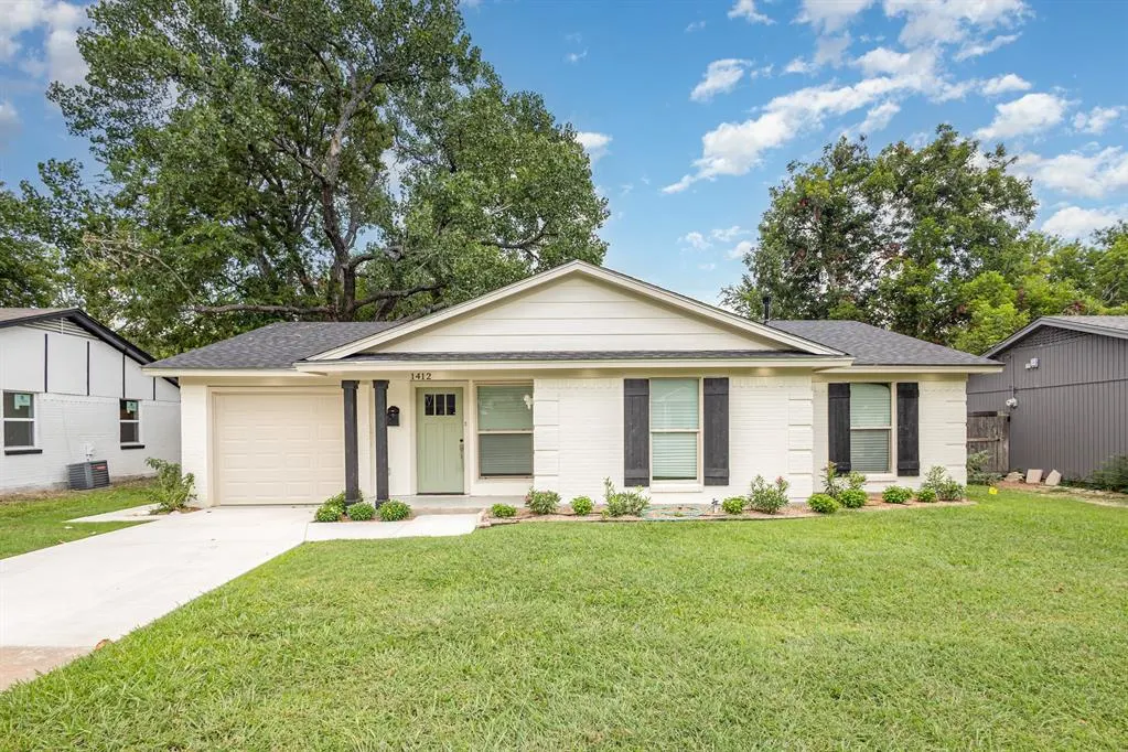 1412 Timberlake Circle
