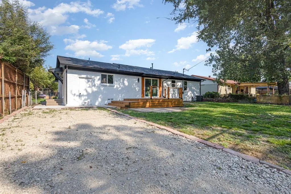 11046 Delford Circle