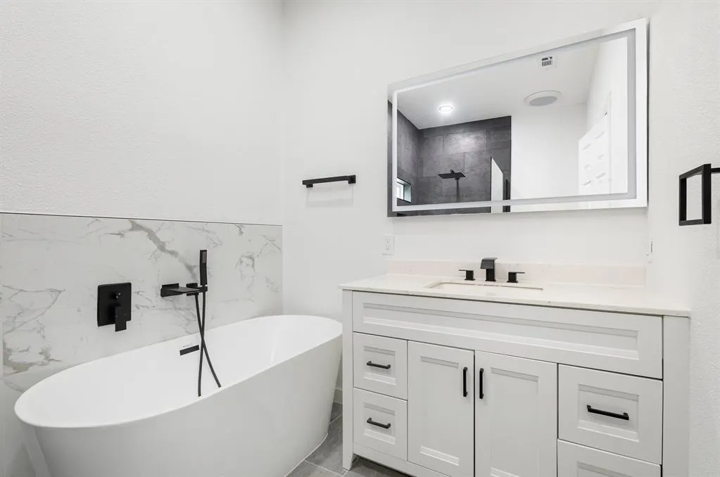 11046 Delford Circle
