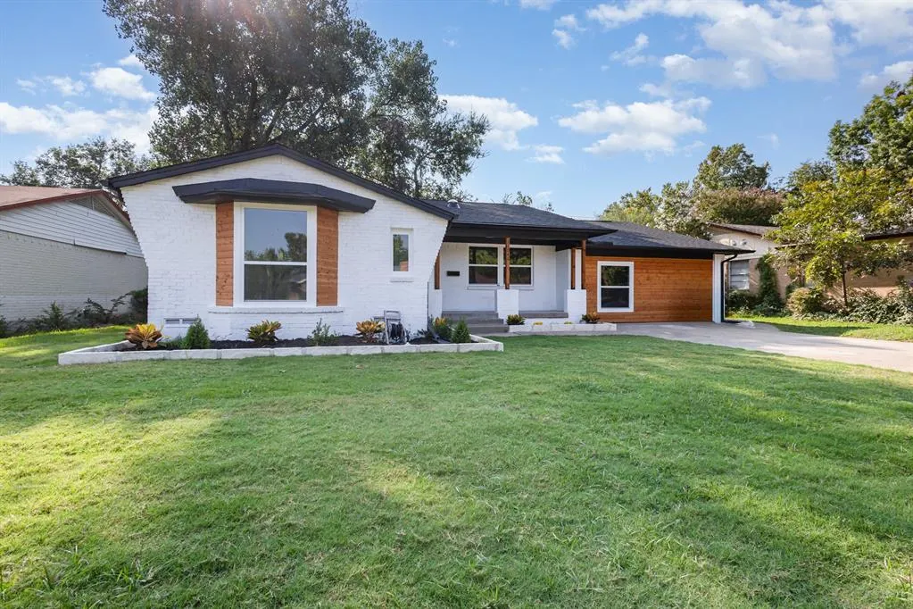 11046 Delford Circle