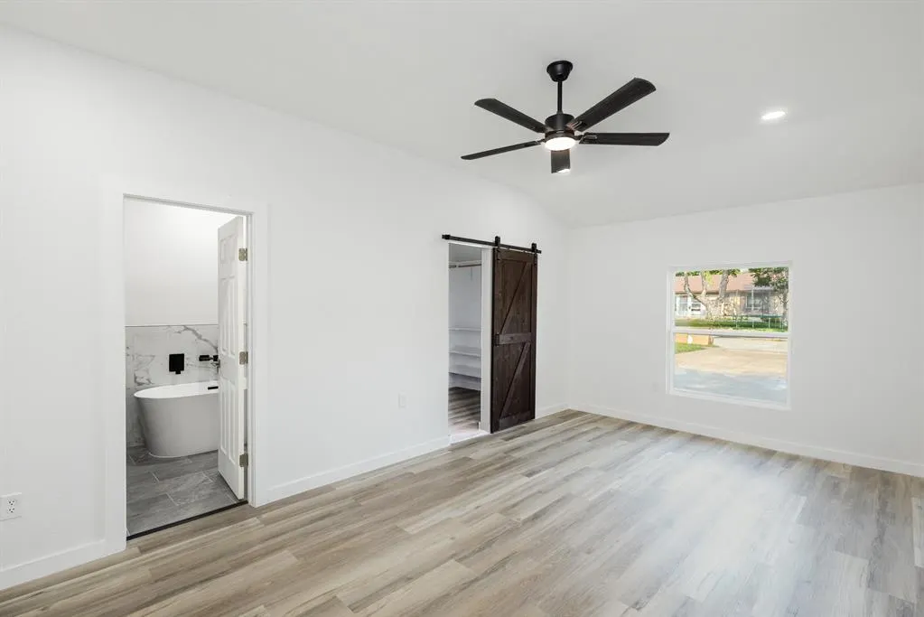 11046 Delford Circle
