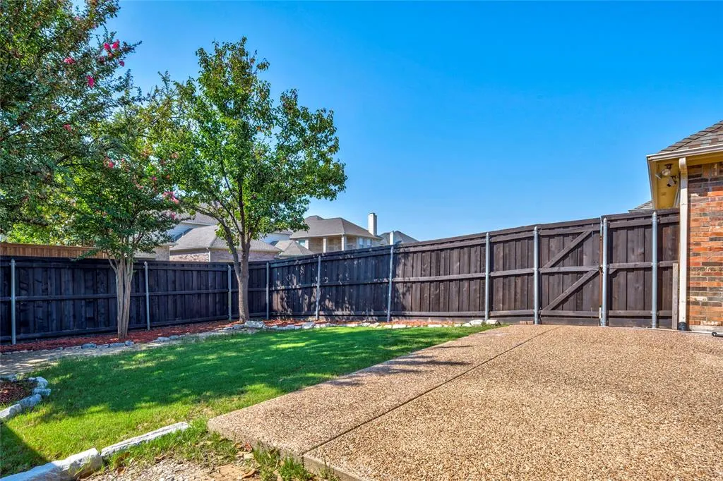 3577 Lincoln Drive