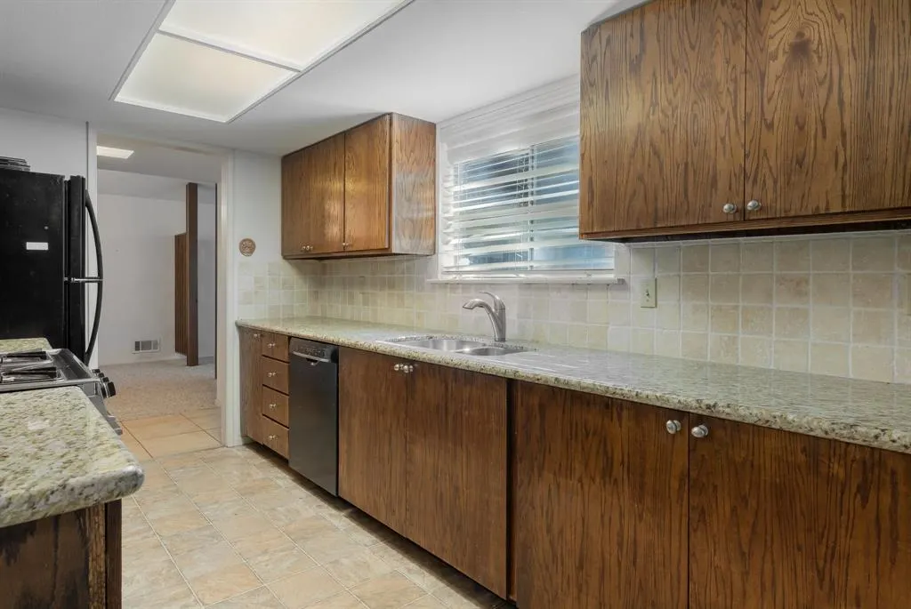 10716 Meadowcliff Lane