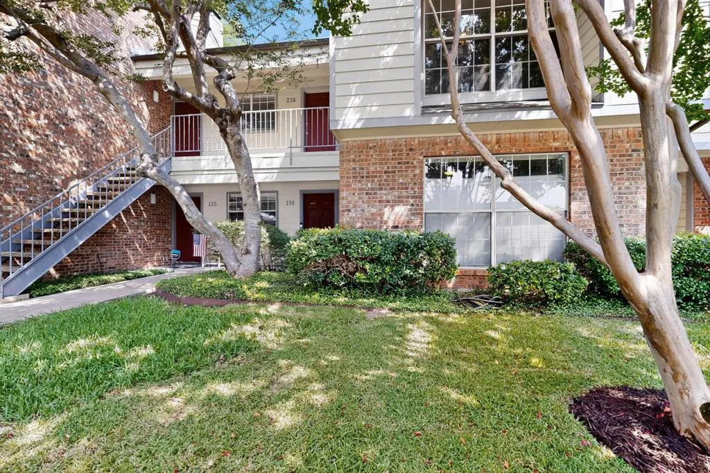 2535 Wedglea Drive, #114