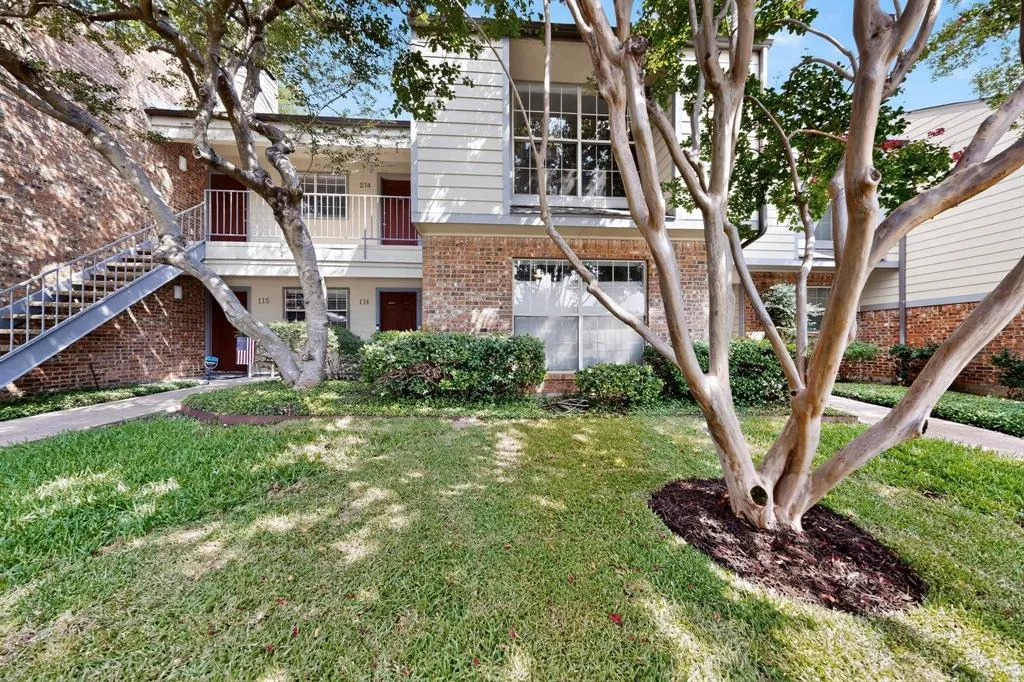 2535 Wedglea Drive, #114