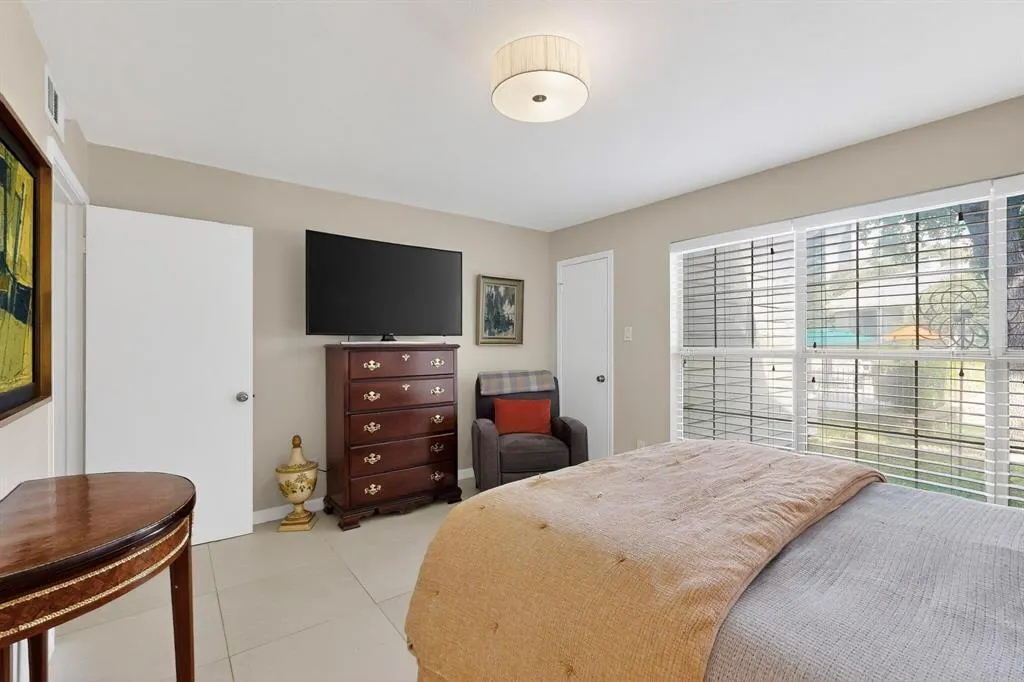 2535 Wedglea Drive, #114