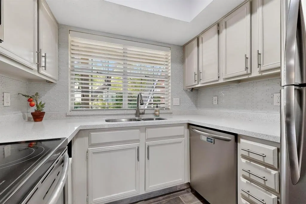 2535 Wedglea Drive, #114