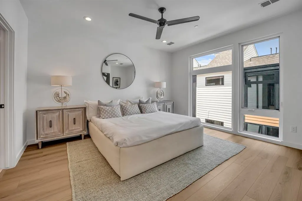 3612 San Jacinto, #107