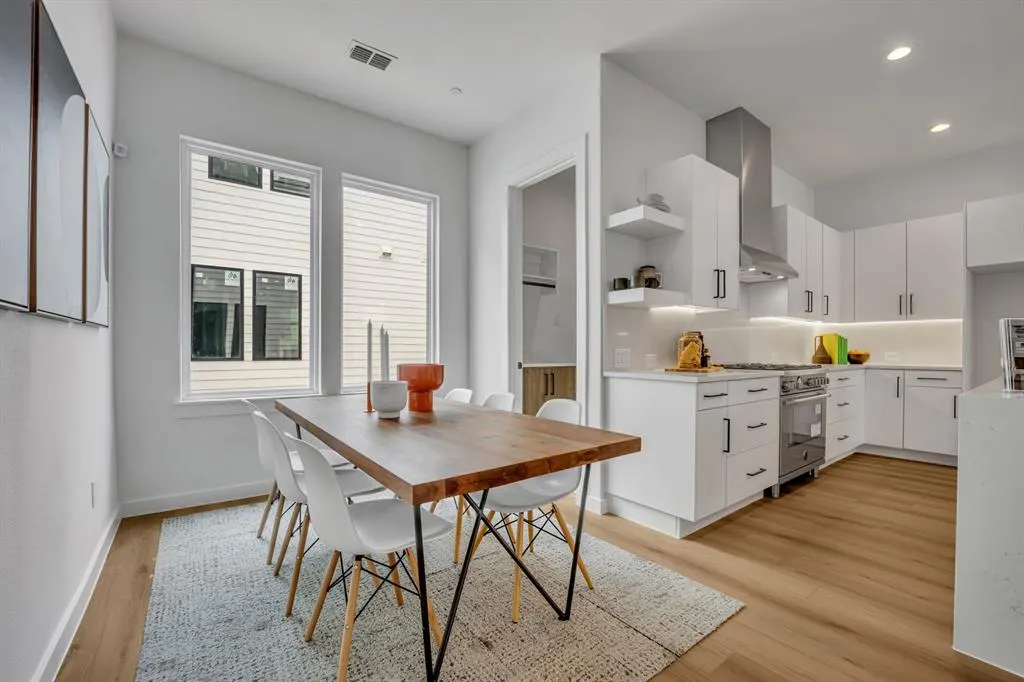 3612 San Jacinto, #107