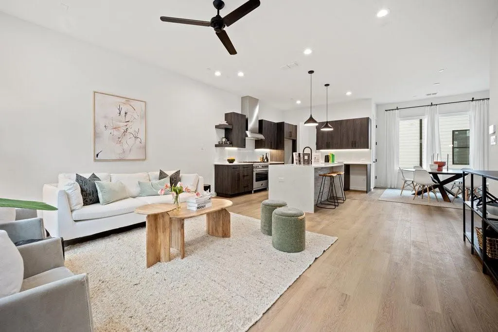 3612 San Jacinto, #107