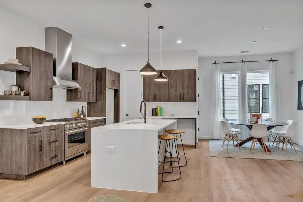 3612 San Jacinto, #107