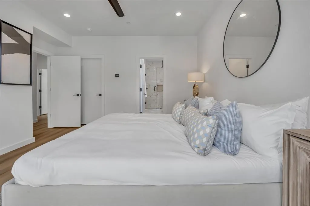 3612 San Jacinto, #107