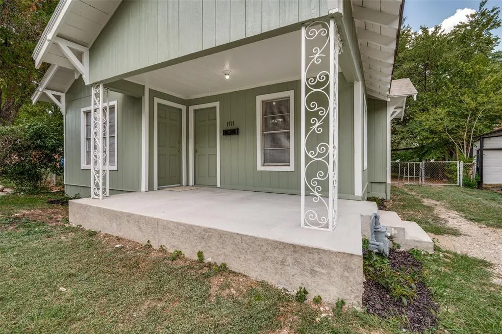 1711 Lebanon Avenue