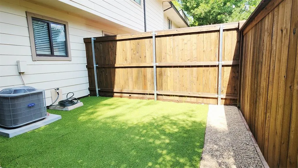 6646 E Lovers Lane, #1106