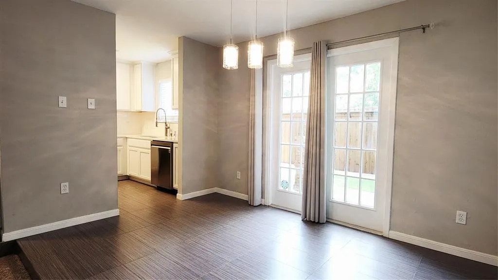6646 E Lovers Lane, #1106