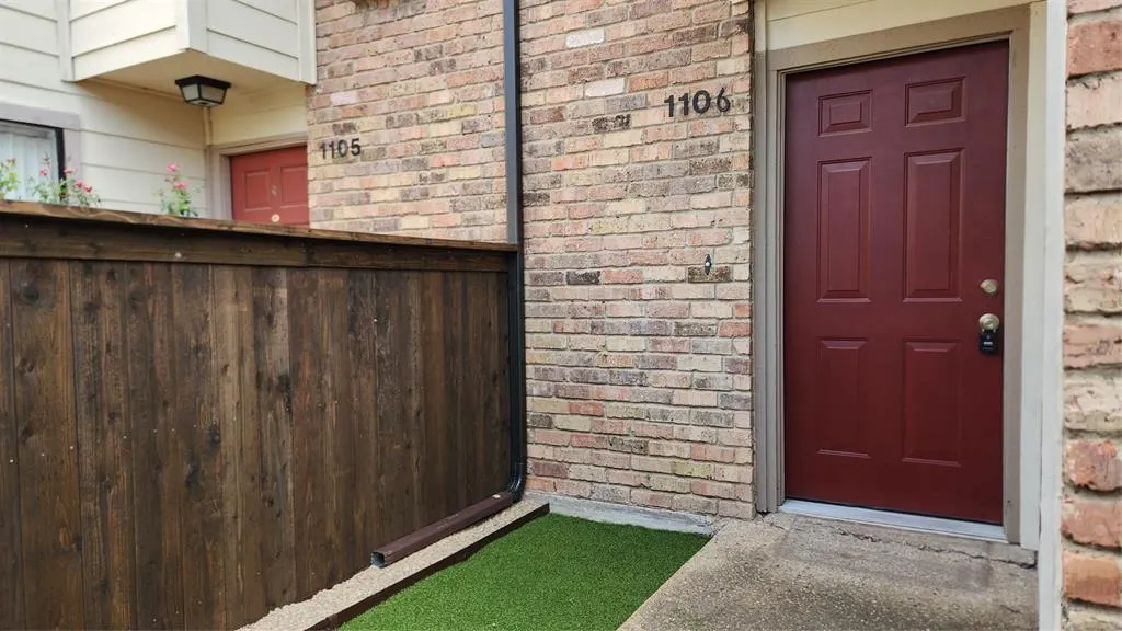 6646 E Lovers Lane, #1106