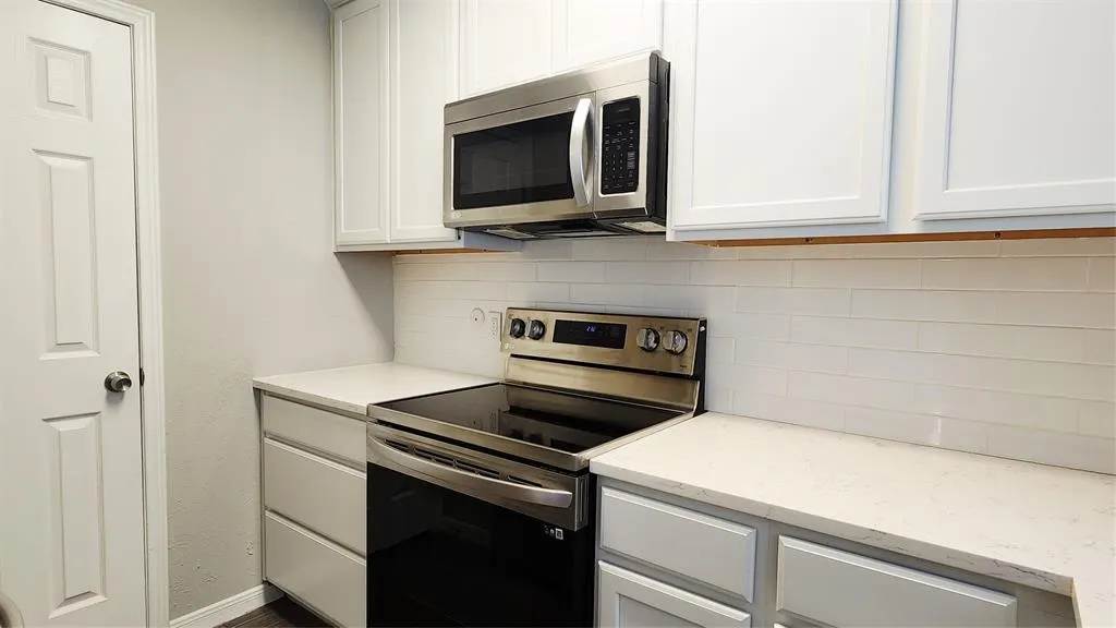 6646 E Lovers Lane, #1106