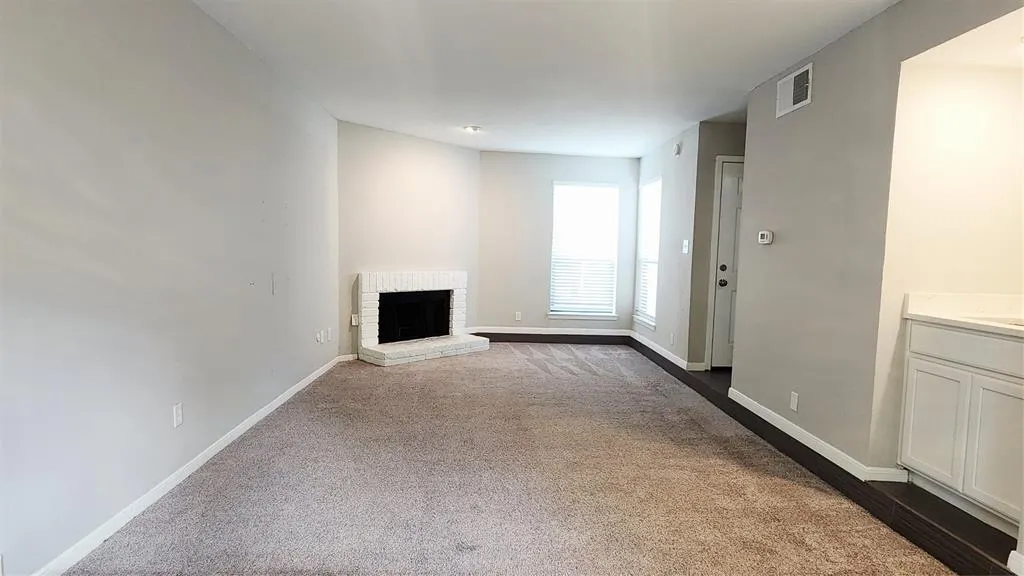 6646 E Lovers Lane, #1106
