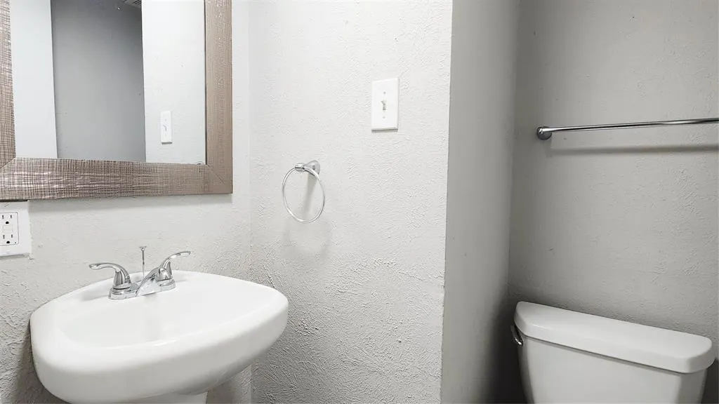 6646 E Lovers Lane, #1106