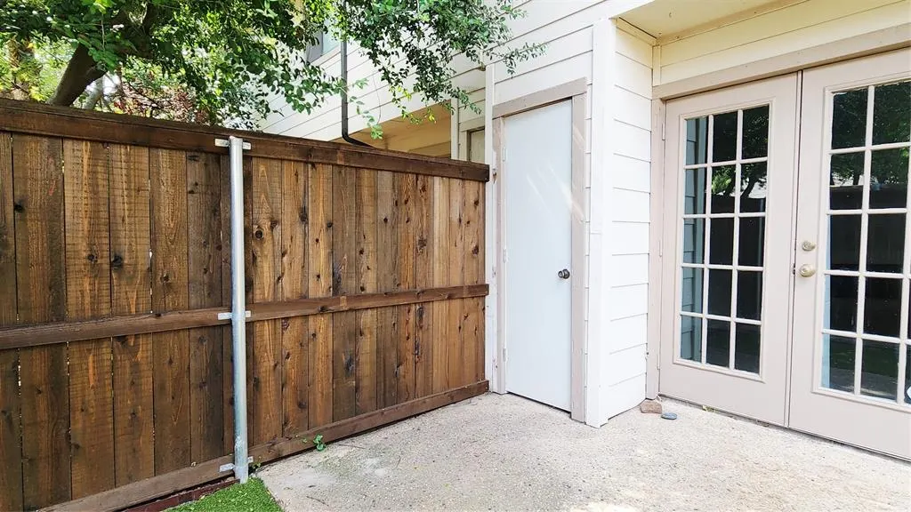 6646 E Lovers Lane, #1106