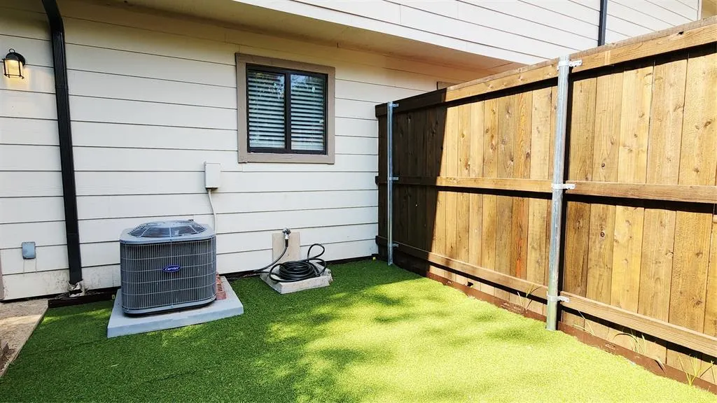 6646 E Lovers Lane, #1106