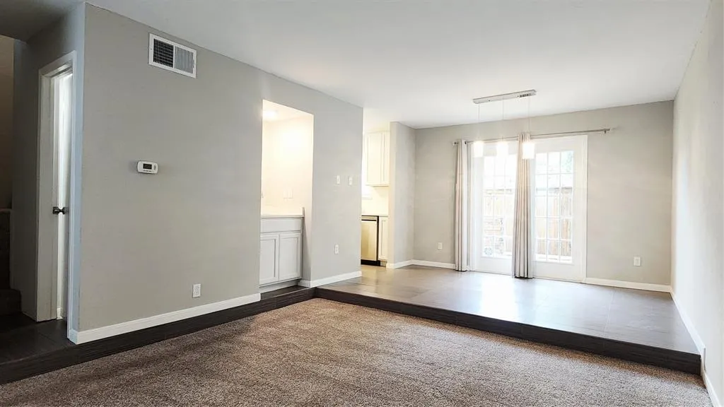 6646 E Lovers Lane, #1106