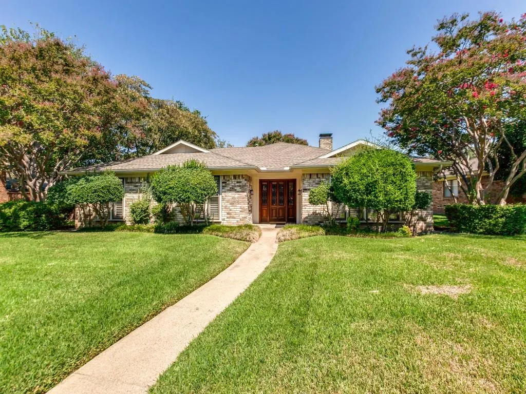 2717 Landershire Lane