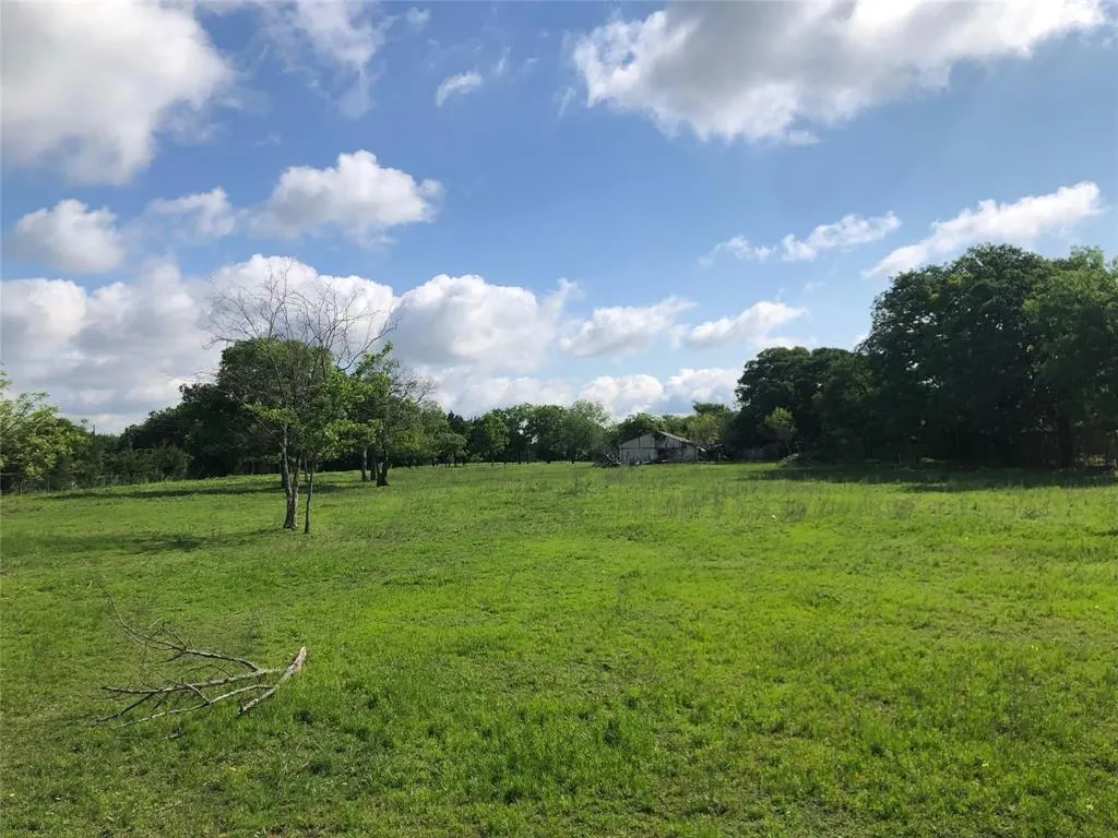 15411 Seagoville Road