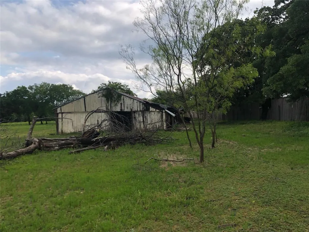 15411 Seagoville Road