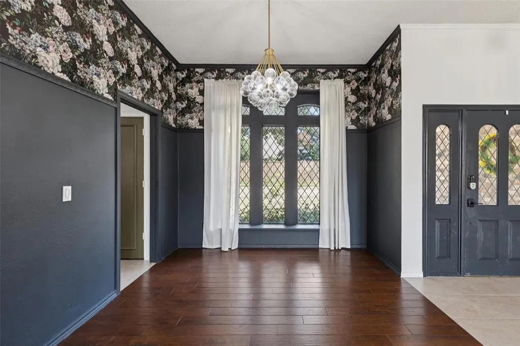 2800 Bowie Drive