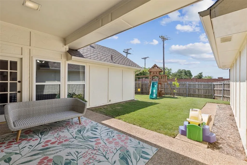 2800 Bowie Drive