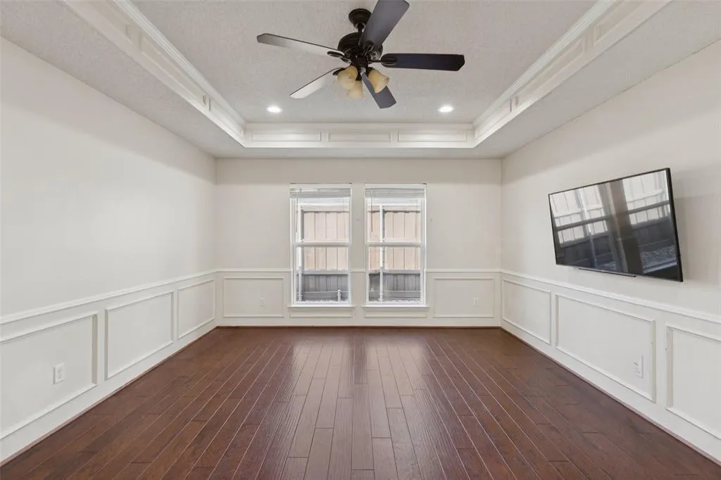 2800 Bowie Drive