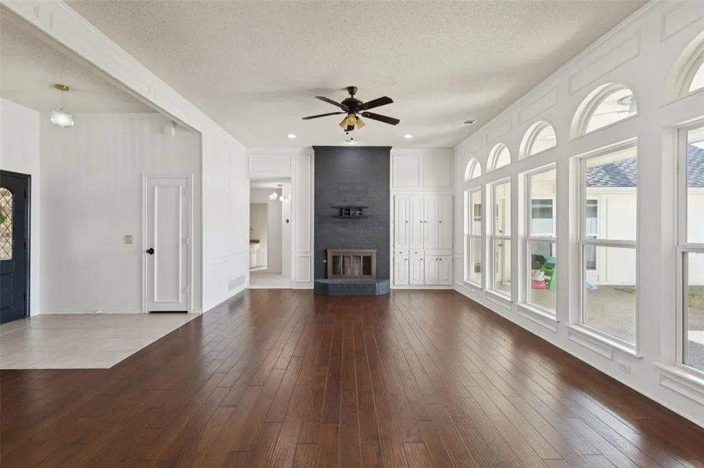2800 Bowie Drive
